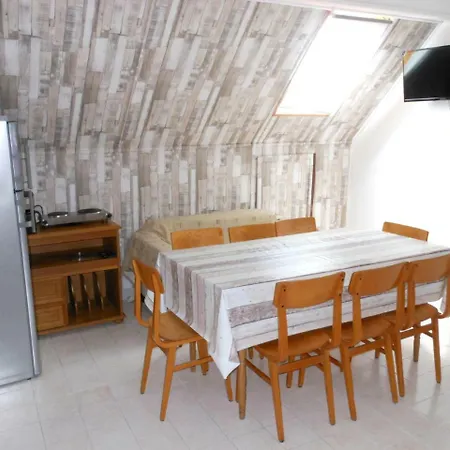 Vilmos Apartman * Balatonlelle