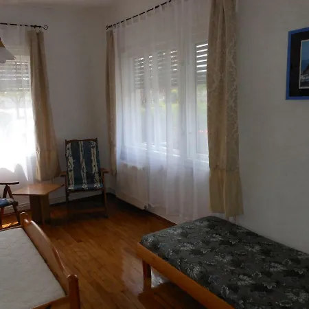 Vilmos Apartman Apartman *