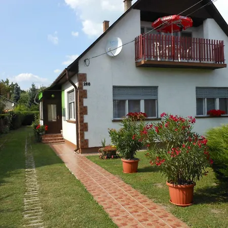 Vilmos Apartman * Balatonlelle